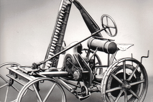 die erste Mähmaschine von Kramer 1925