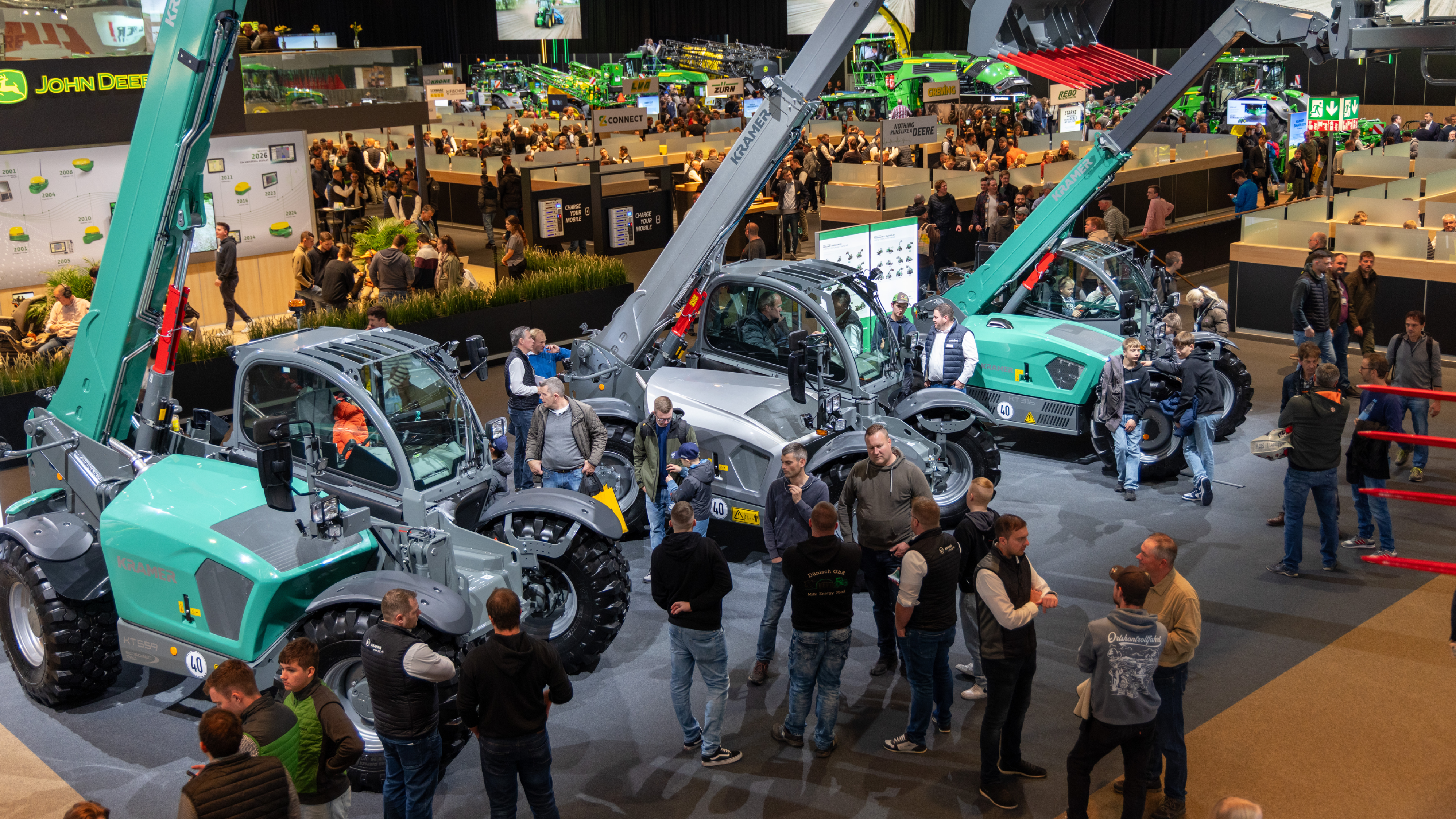 Kramer auf der Agritechnica 2025 auf dem John Deere Stand