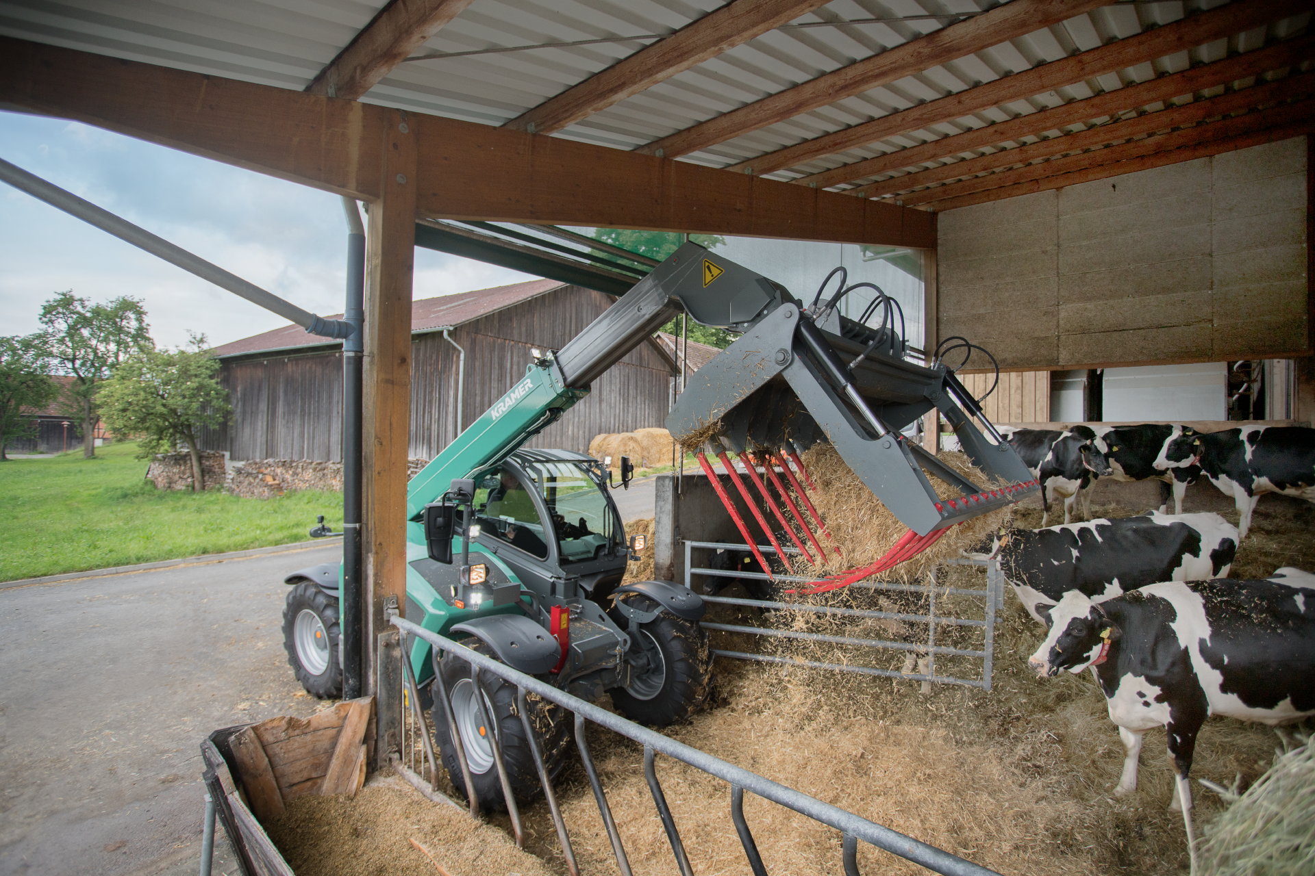 The Kramer telehandler KT407 while working around the stable.